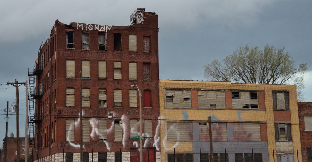 One of many abandoned buildings in North St. Louis. Image by Robert Schrader via flickr.com 